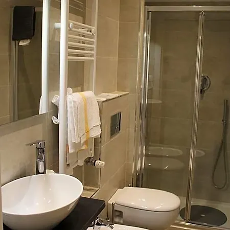 Fanny Aparthotel
