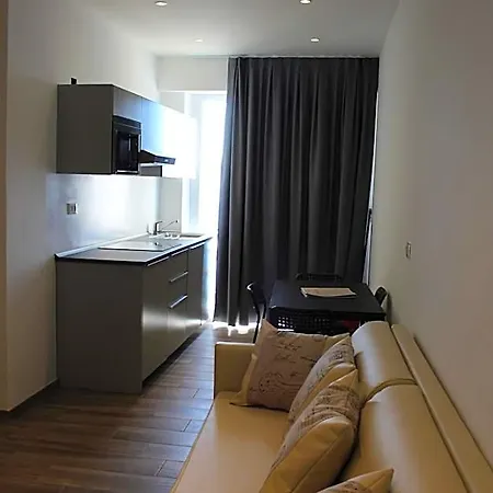 Fanny Aparthotel