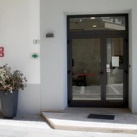 Fanny Hotel apartamentowy Alassio