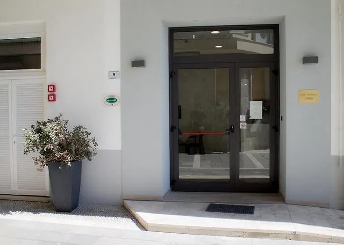 Fanny Apartmanhotel Alassio